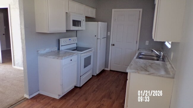 Photo - NICE HOME IN THE RIDGECREST AREA. PETS NEGOTIABLE WITH OWNERS APPROVAL