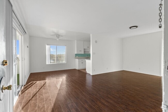 Building Photo - 809 Edgewood St Rental