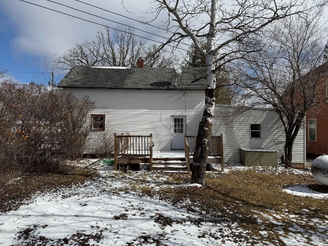 Photo - 805 Main St