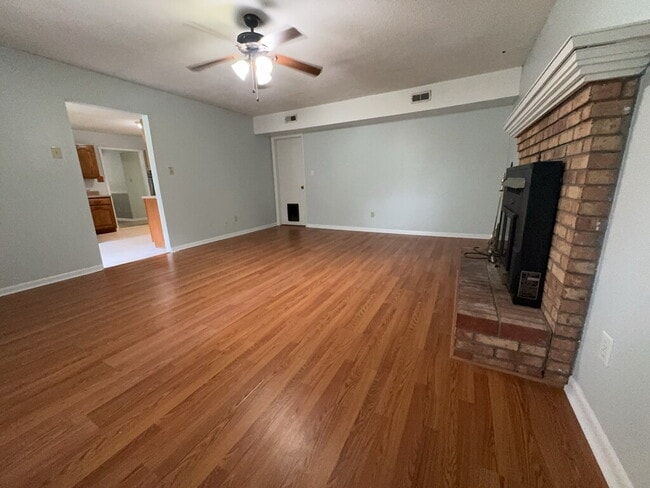 Photo - 110 Birch Rd