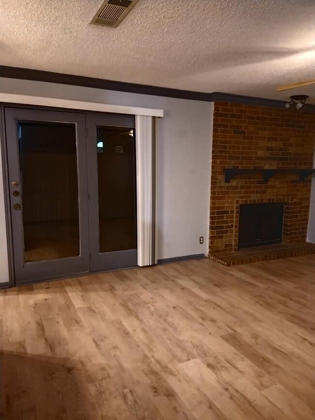 Photo - 1108 Harwell Dr Unit Cloisters Condominuns