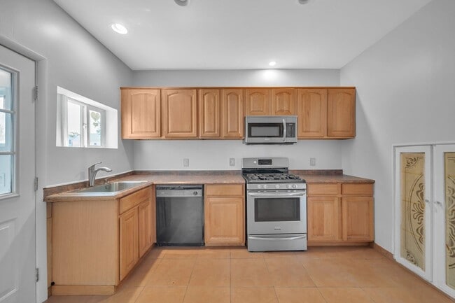 Photo - 322 Webster Ave Unit 1FL