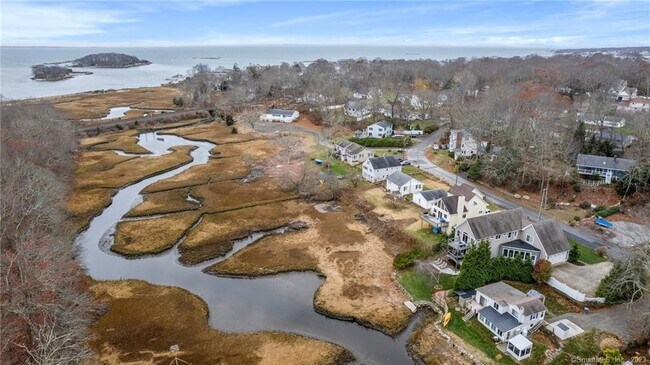 Photo - 33 Marshfield Rd