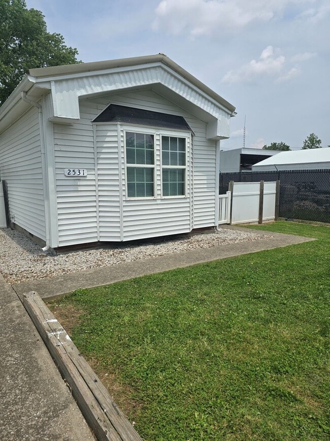Charming 2 Bed, 1 Bath Home on Secluded De... - Charming 2 Bed, 1 Bath Home on Secluded De...