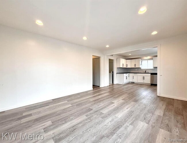 Photo - 13231 Albany St