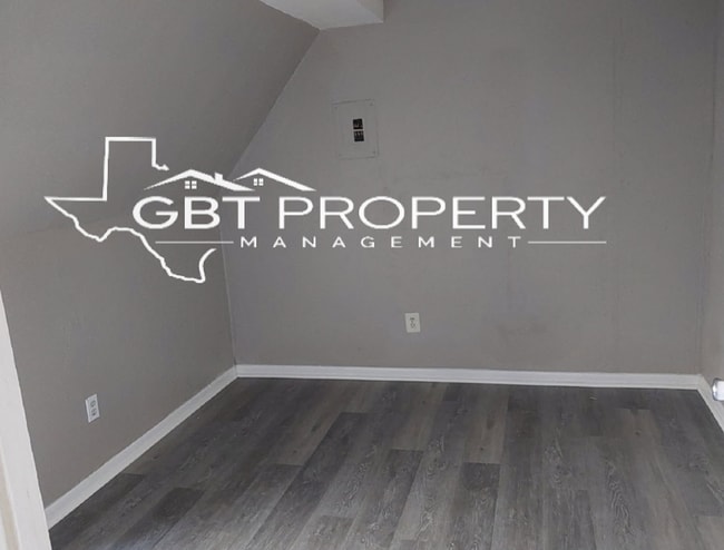 Photo - 516 W Ave B Unidad 3