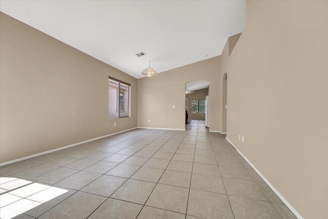 Photo - 11073 Zampino St