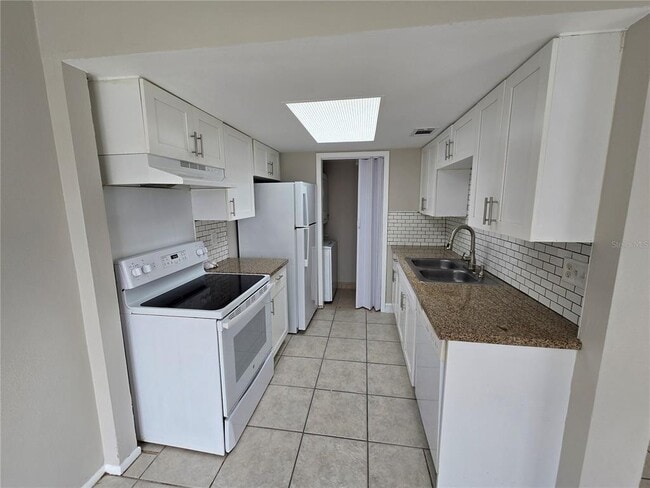 Photo - 1810 Caralee Blvd