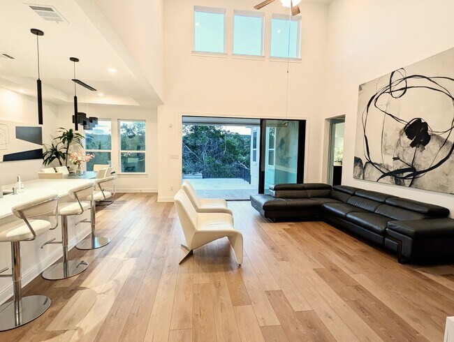 1113 Villa Rialto View