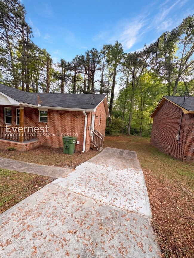 Photo - 711 W Creek Cir