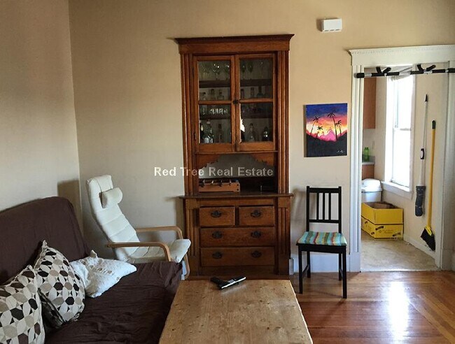 296 Highland Ave Unit 2