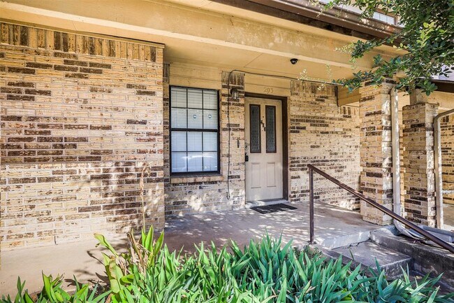 Photo - 7800 Northcrest Blvd Unit 203