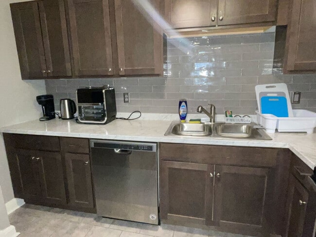 Photo - 66 Westerlo St Unidad SI ID1501079P