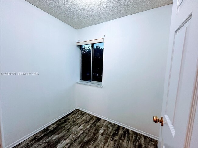 Photo - 107 Gardens Dr Unidad 205