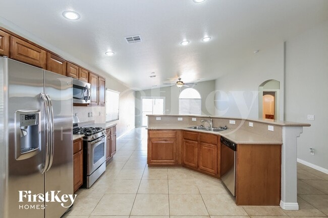 Photo - 4532 Silverwind Rd