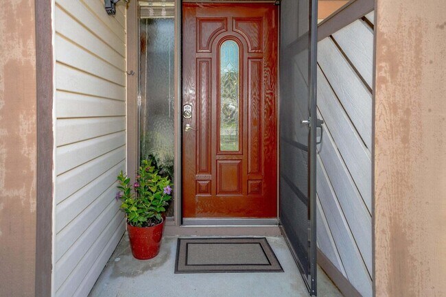 Photo - 122 Sherwood Cir