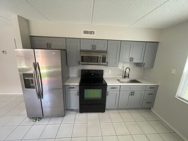 703 Michigan Ct Unidad 2