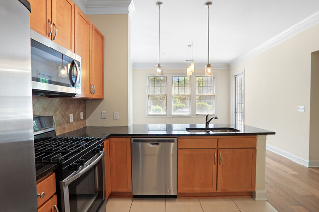 Photo - 3621 Vinings Slope SE Condo Unit 3105