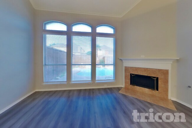 11222 Raveneaux Dr