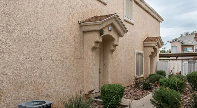 Photo - 5900 High Steed St