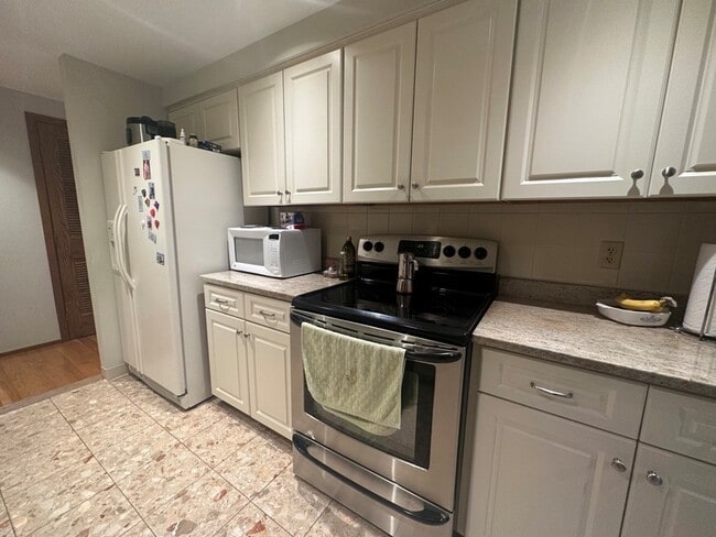 30 Parkman St Unit 4