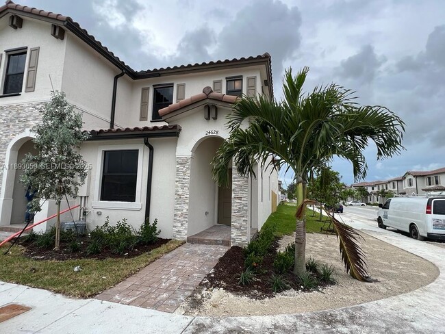 Building Photo - 24628 SW 118 Ct