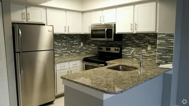 Building Photo - ONE BEDROOM ONE BATHROOM! WATERFRONT COMM... Unit 16 Rental