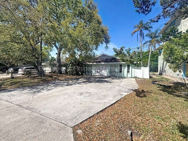 Photo - 10597 101st Ave