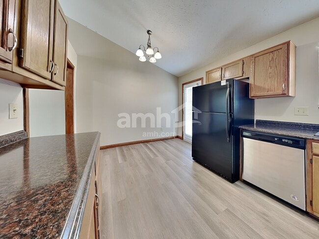 Photo - 2479 Camellia Ct