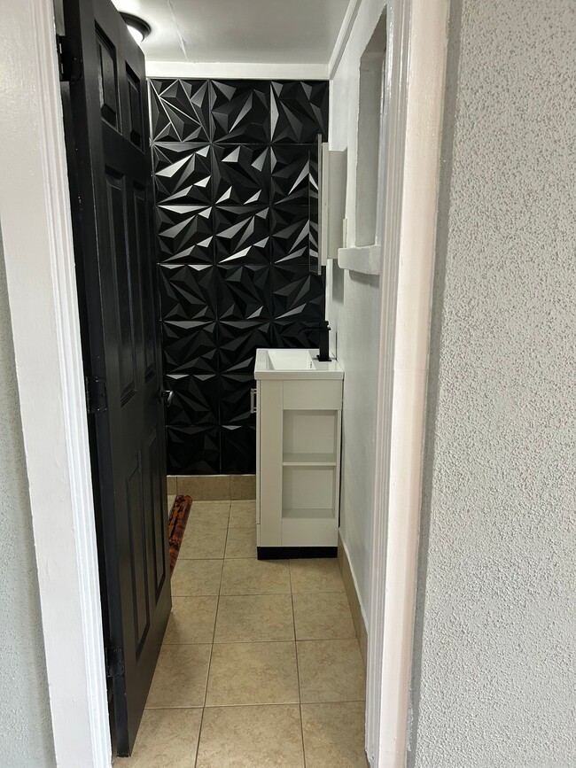 Photo - 3175 Culbertson Ave Unit 2