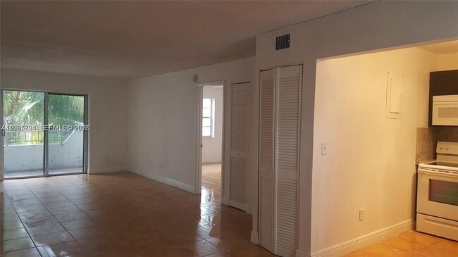 Photo - 1610 Lenox Ave. Unit 203