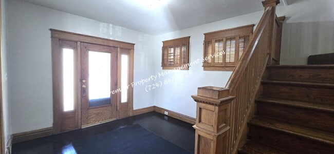 Photo - 922 Winslow Ave