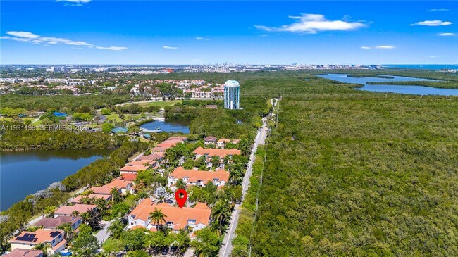 1120 Canella Ln
