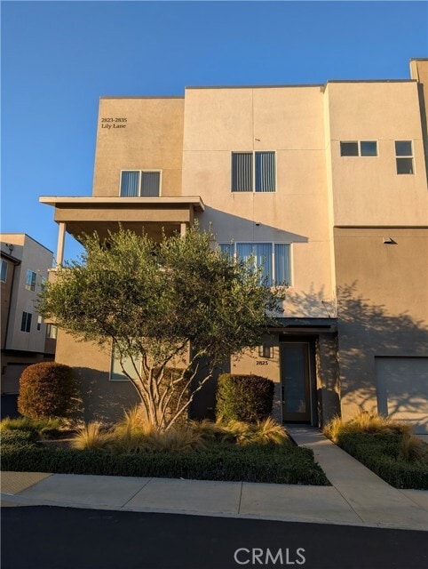 Photo - 2823 Lily Ln