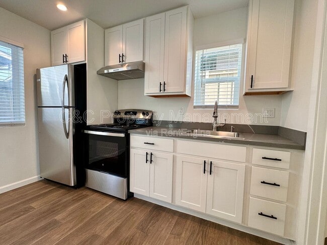 Photo - 1268 Prospect St Unit B