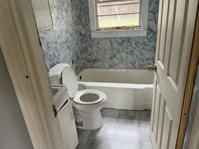 Photo - 1225 Delhi St