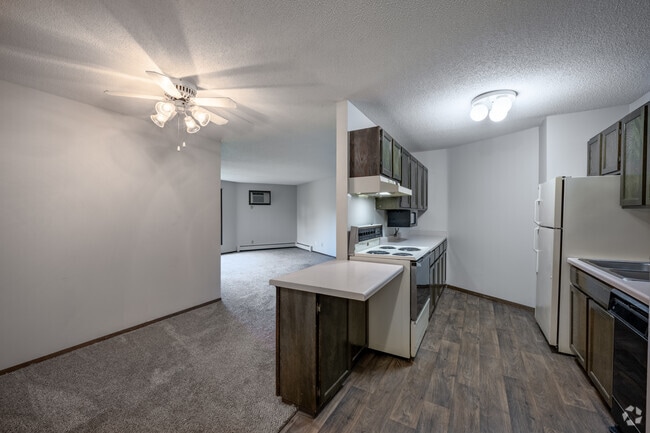 1BR, 1BA - 901SF - Kitchen/Living Room
