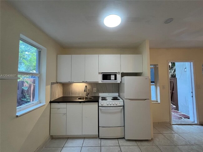 820 SW 31st Ave Unidad S