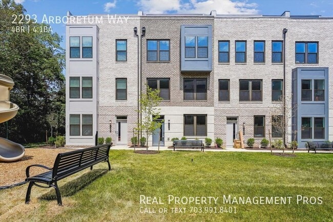 Building Photo - 2293 Arboretum Wy