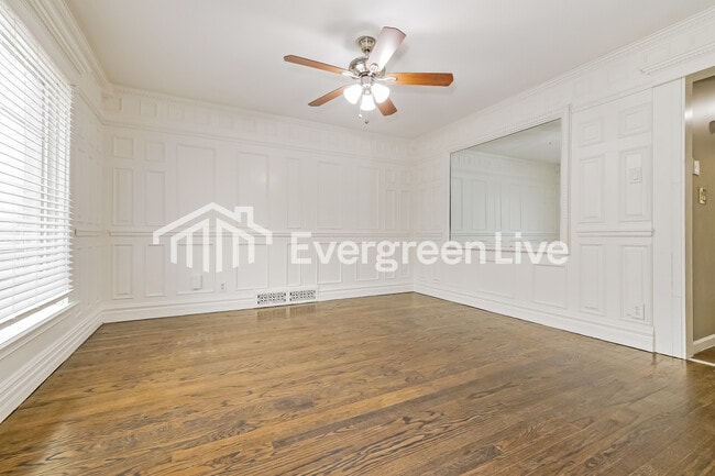 Photo - 8016 Holmes Rd