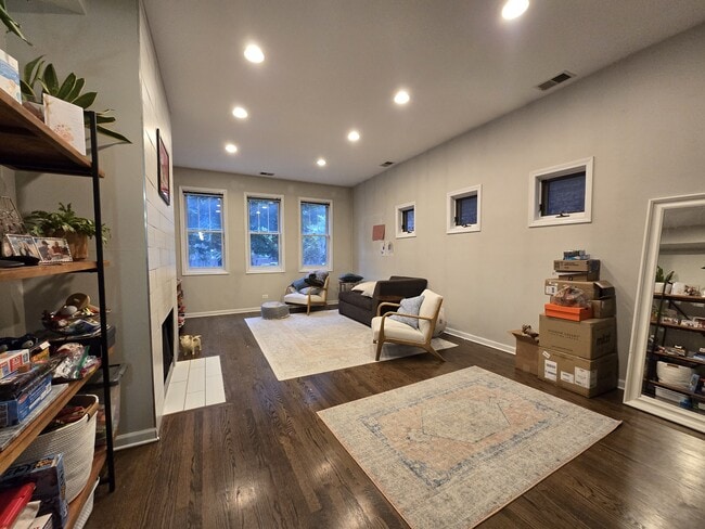 Photo - 4212 N Ashland Ave