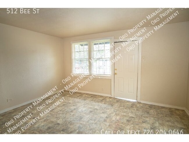 Photo - 512 Bee St