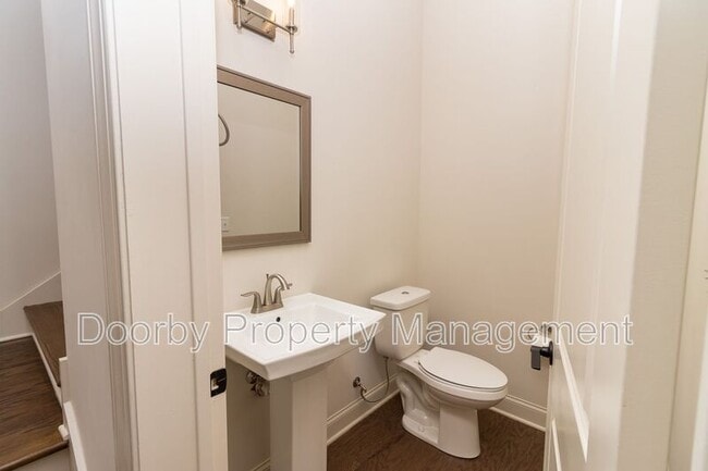 Photo - 6908 Roberta Ln