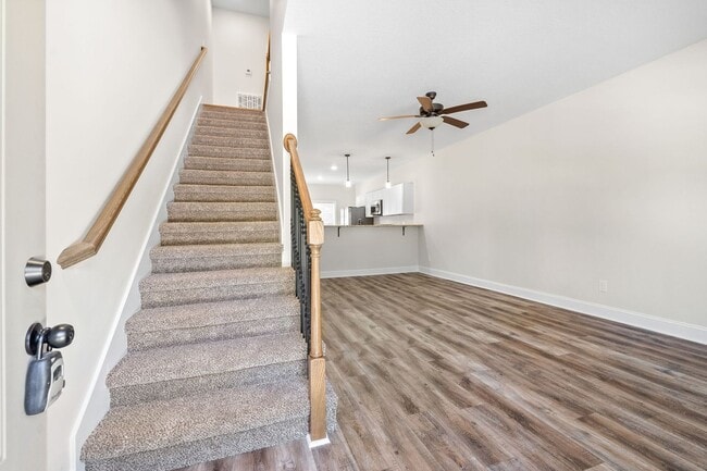 Photo - 441 Oak St Unit B