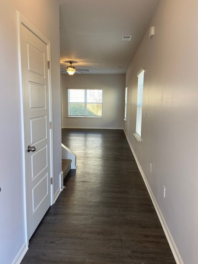 Photo - *Pre-leasing* Spacious Three Bedroom | Two and a Half Bath Home in Spring Hill