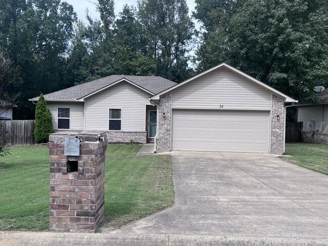 Building Photo - 34 Shamsie Dr