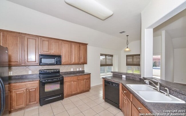 15713 Fair Ln