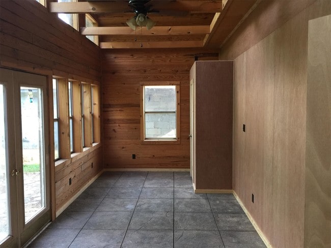 Photo - 1202 N College Ave