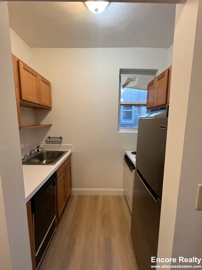 Photo - 111 Norway St Unidad 307