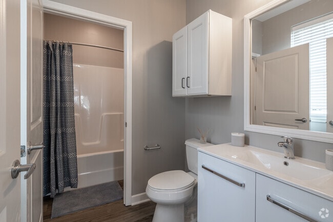 Townhome - 1,408SF - Primary Bathroom